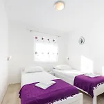 Two-bedroom In Apartamento *