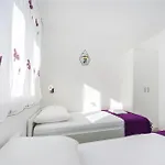 Two-bedroom In Apartamento