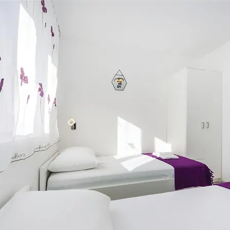 Two-bedroom In Lejlighed