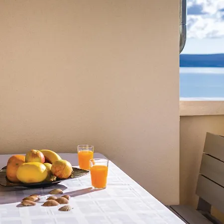 Two-bedroom In Apartamento