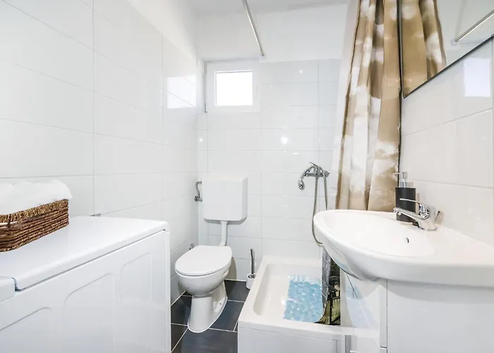 Two-bedroom In Lejlighed *